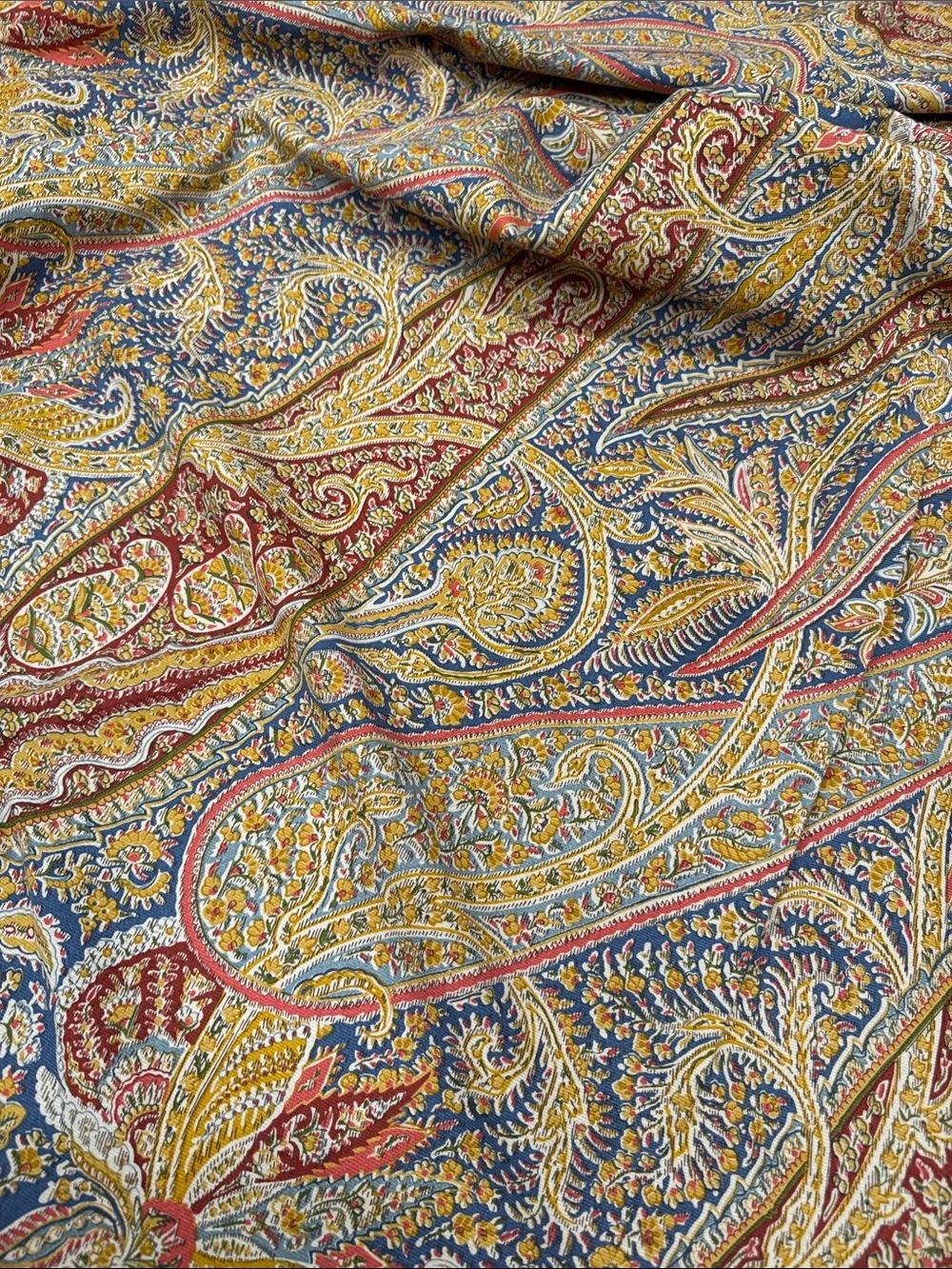 Williams- Sonoma Aurora Paisley textile, tablecloth or drape, 70”x108”